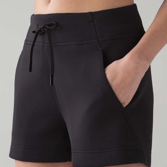 Lululemon In-Form Black Women's Shorts size 8 - Picture 1 of 8